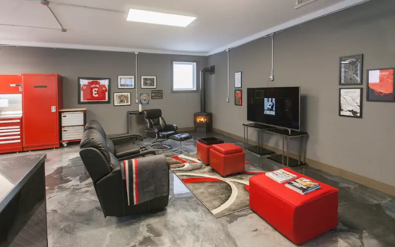 Can You Keep A TV In Garage? (Read First!) DiscussDiy